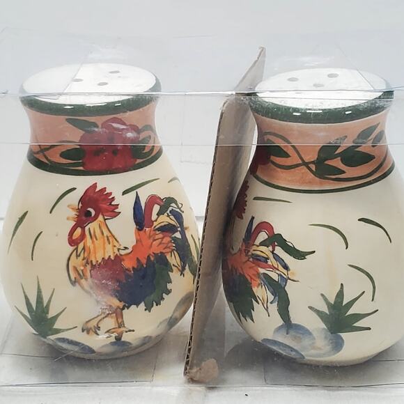 Rooster Salt and Pepper Shaker Set Farm Decor Farmcore Countrycore Animalcore - Picture 7 of 9
